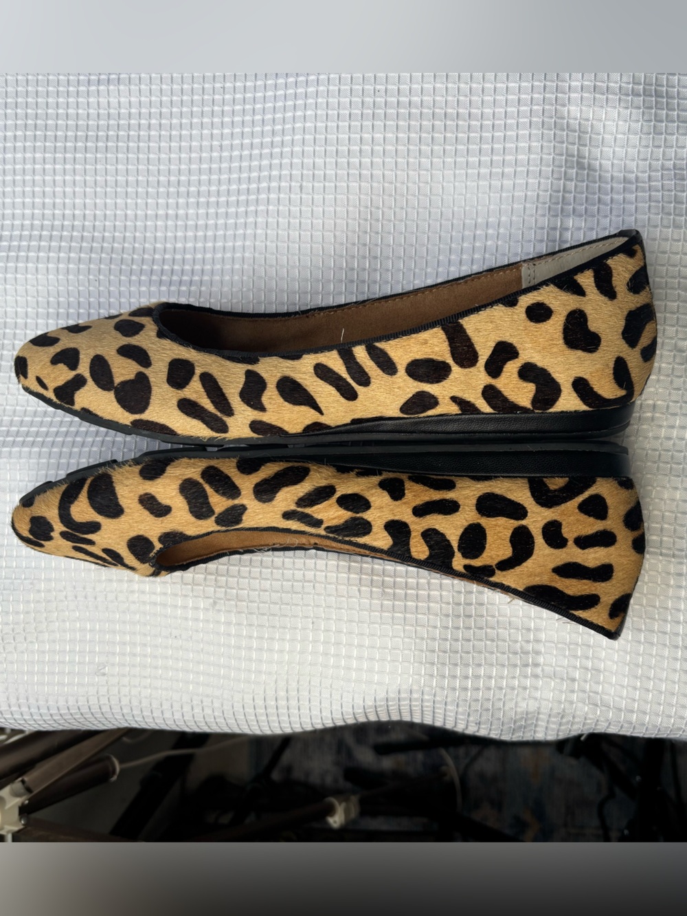 Kelly & Katie Leopard-Print Pointed Toe Flats Genuine Cow Hair & Leather Size 7 - Picture 9 of 13